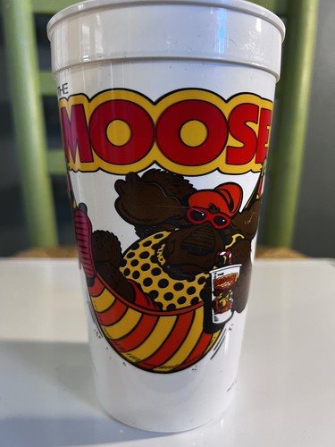 Hardees the moose - moose, cups